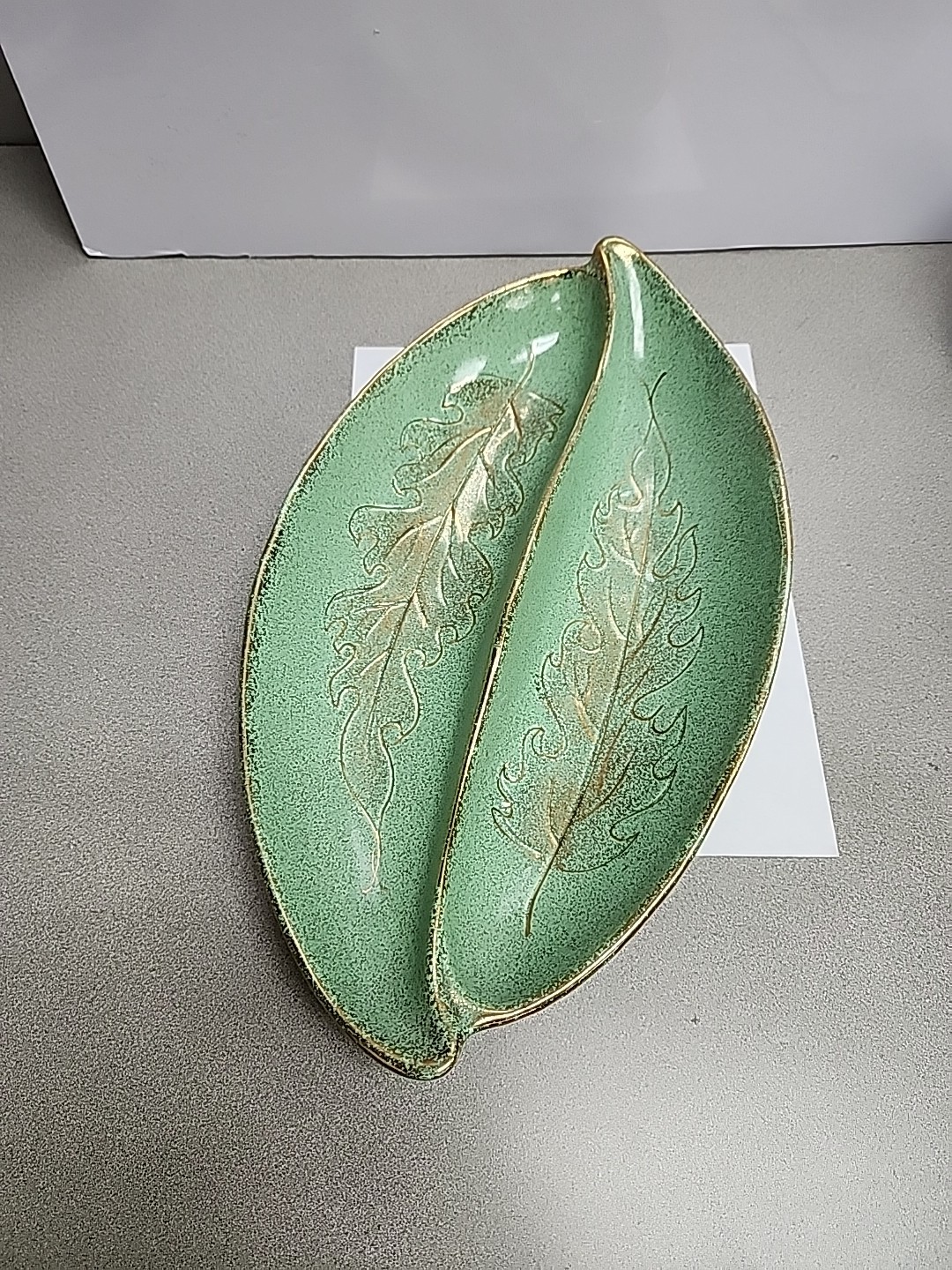 MCM California Originals Leaf Design Divided Dish 883