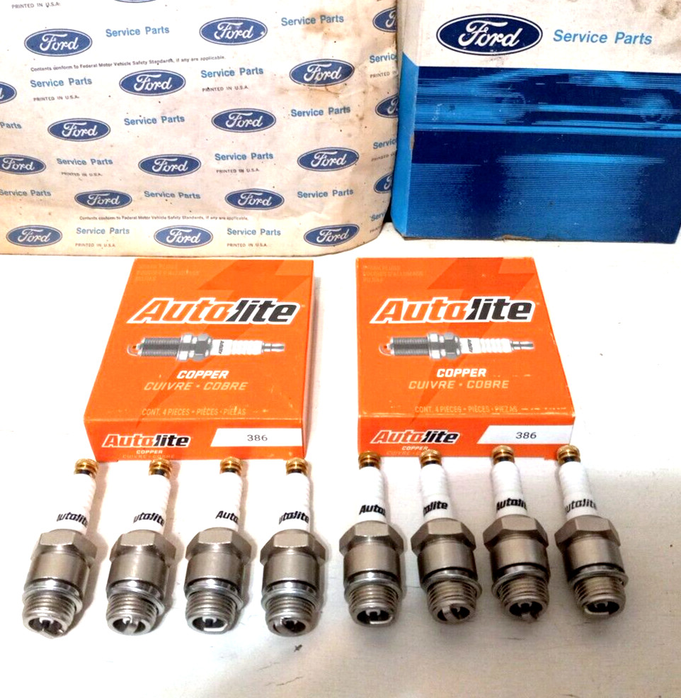 1933-37 Ford Flathead V8 Autolite Spark Plug set of 8 With Brass Knurl Nuts