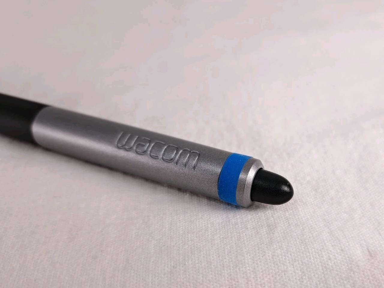 Wacom Intuos CTH-680 Medium Creative Pen & Touch Tablet