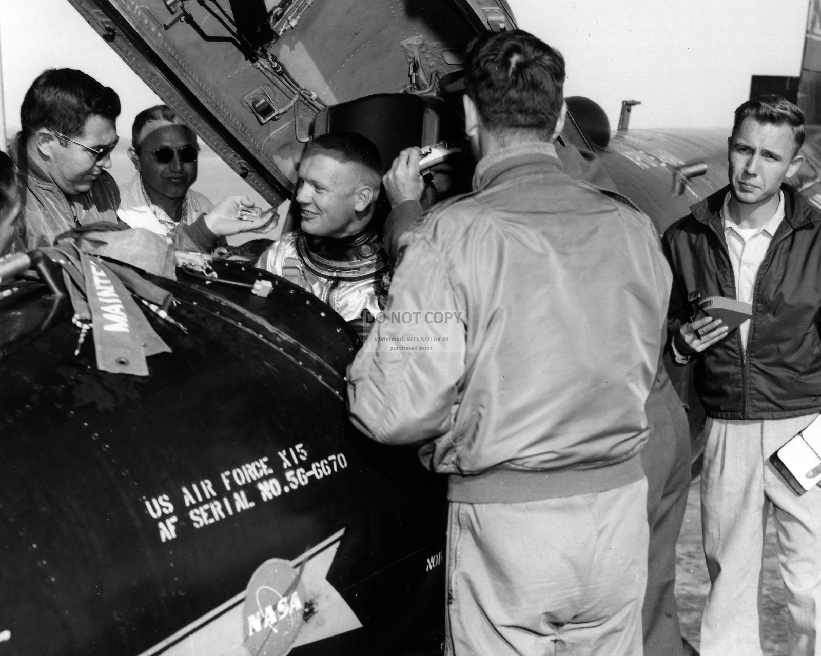 NEIL ARMSTRONG RESEARCH PILOT IN COCKPIT OF THE X-15 - 8X10 NASA PHOTO (ZZ-397)