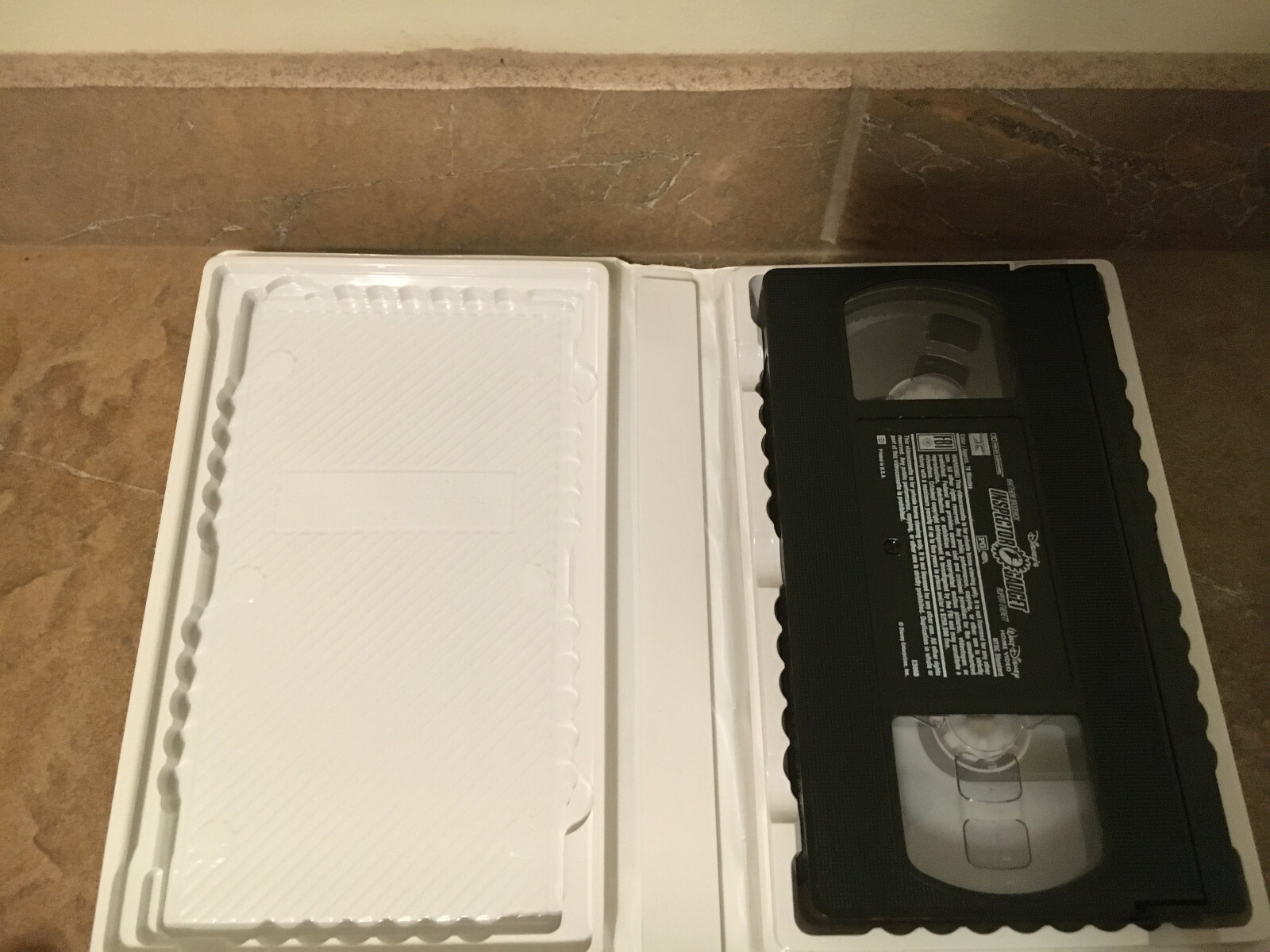 WALT DISNEY PICTURES INSPECTOR GADGET VHS CLAMBSHELL BRODERICK EVERETT