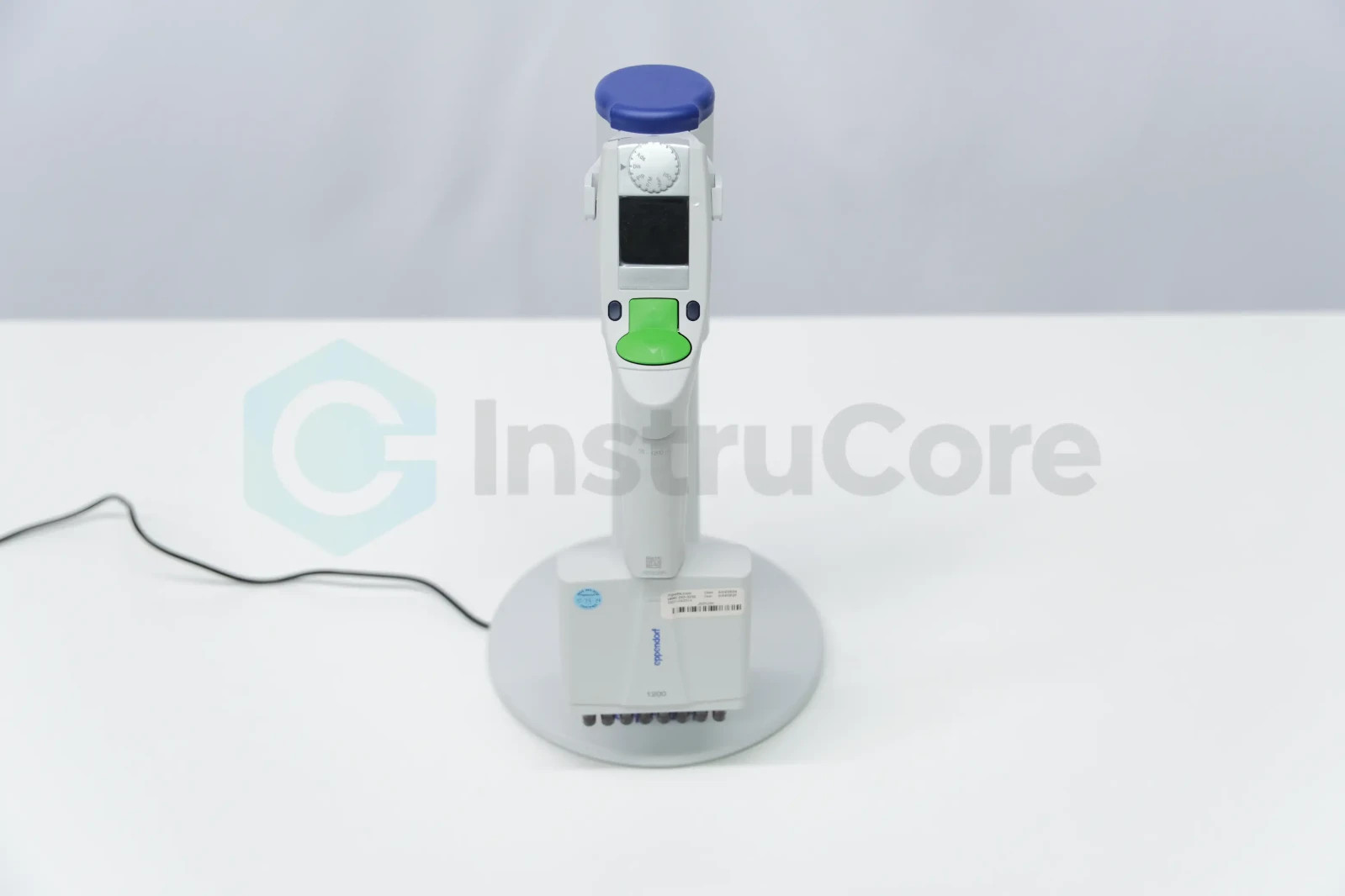 Eppendorf Xplorer 8-channel pipettor 50-1200 ul with Charging stand