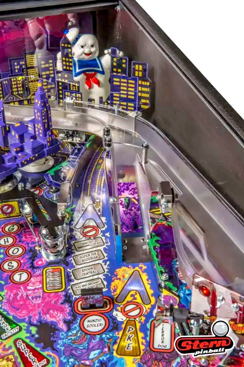 STERN GHOST BUSTERS PINBALL MACHINE