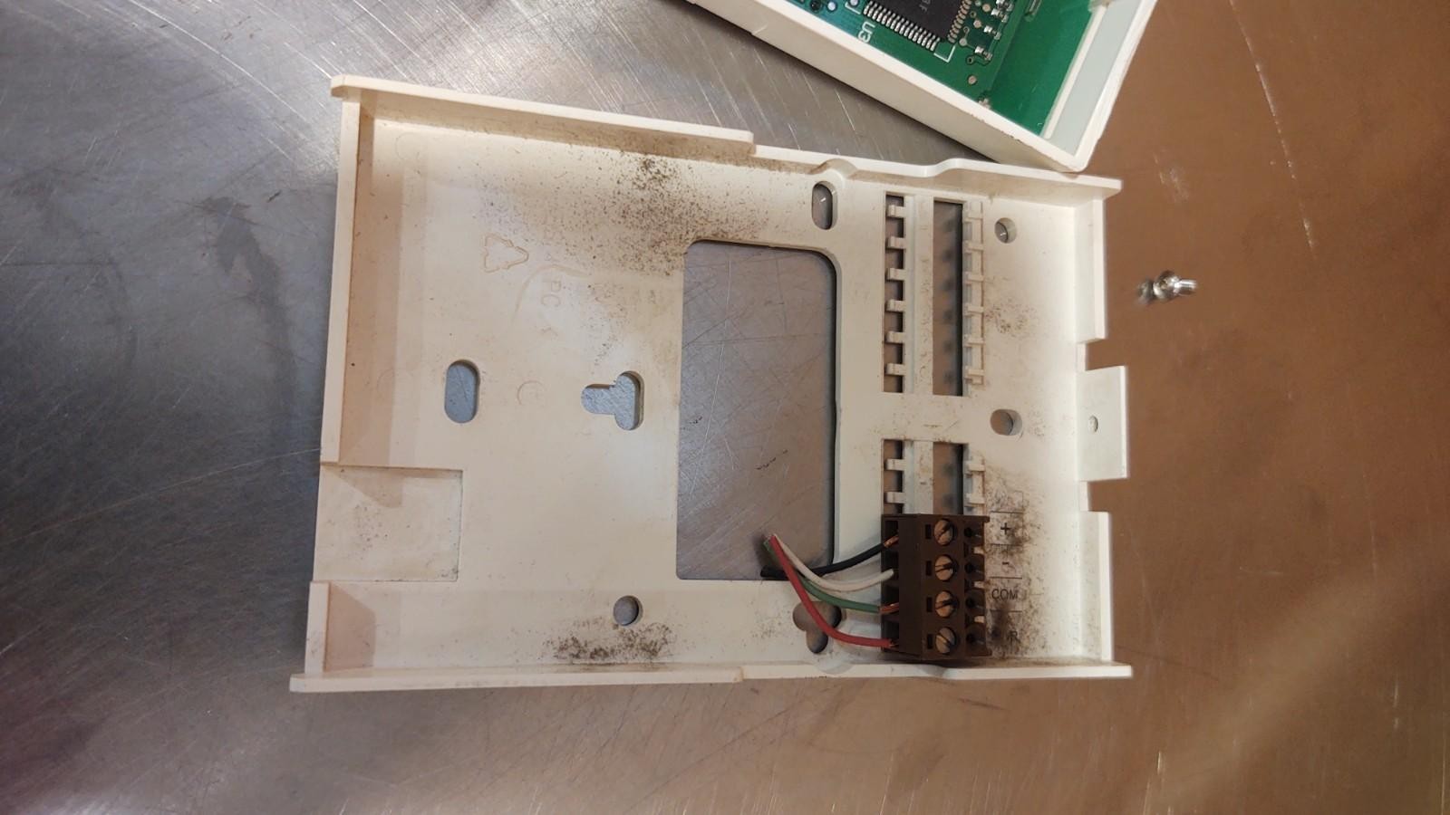 JOHNSON CONTROLS NS-BTB7003-0