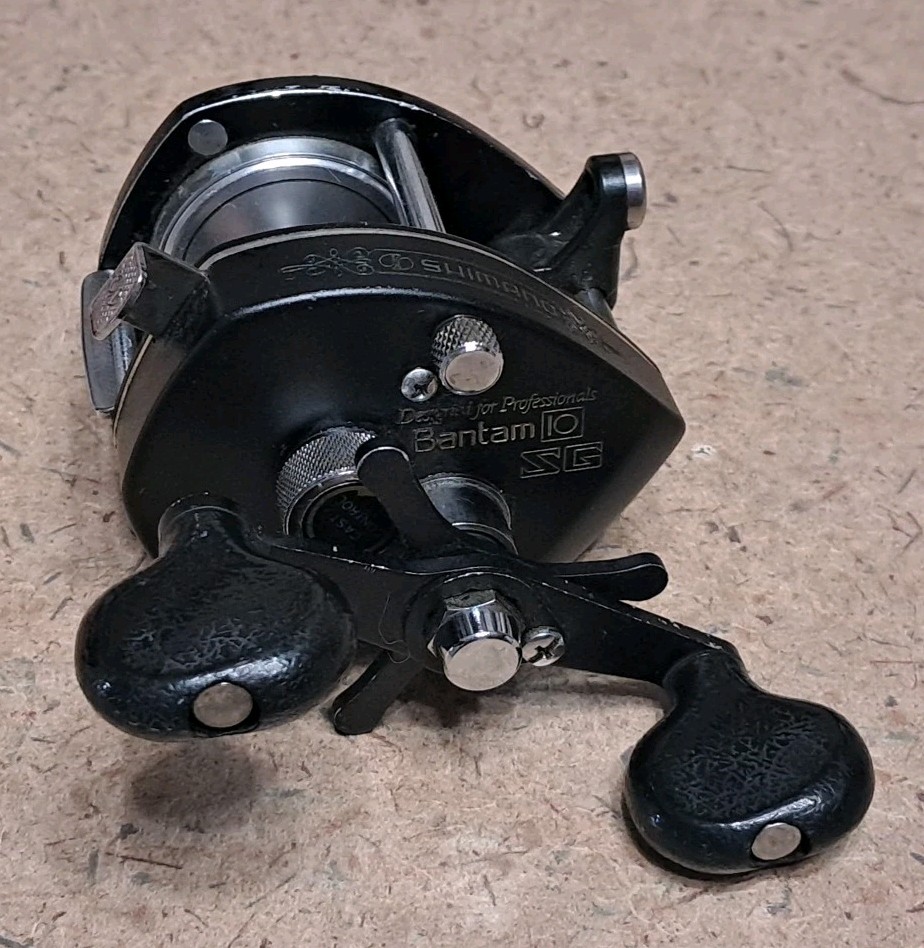 Vintage Shimano Japan Bantam 10 SG Right-handed Baitcaster Fishing Reel