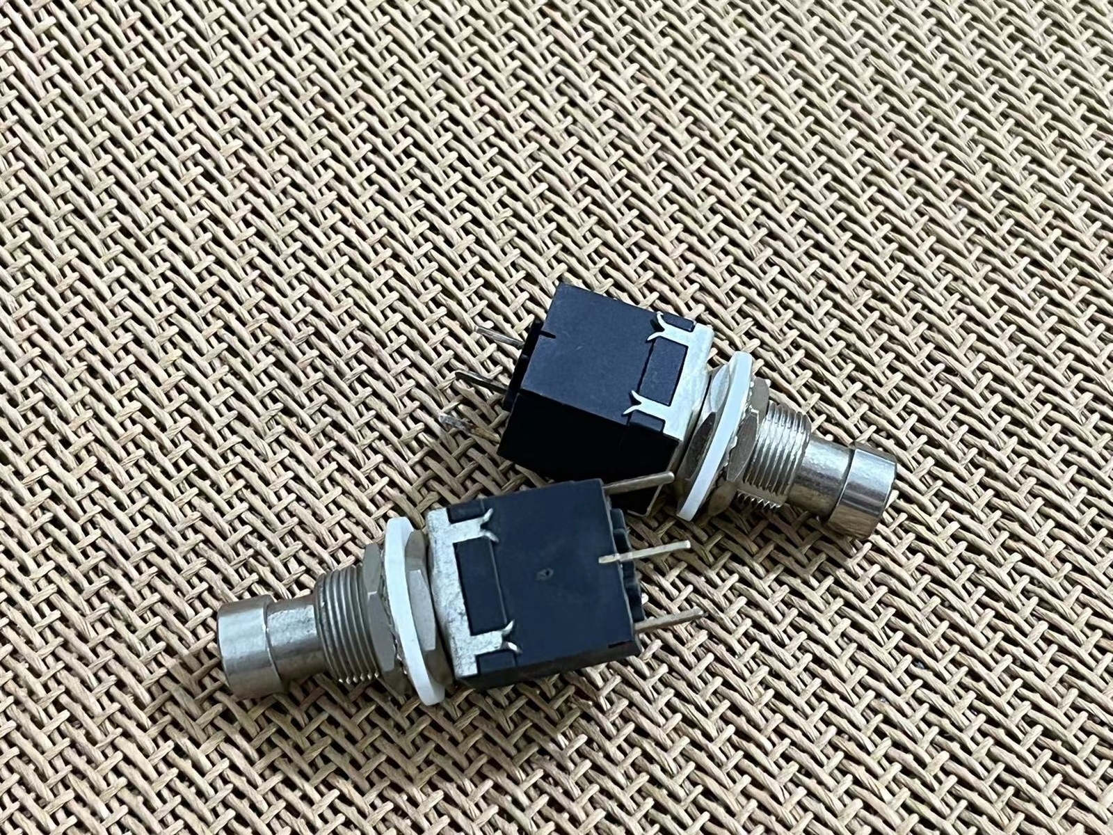 2x On On Momentary PCB Push Button Foot Switch