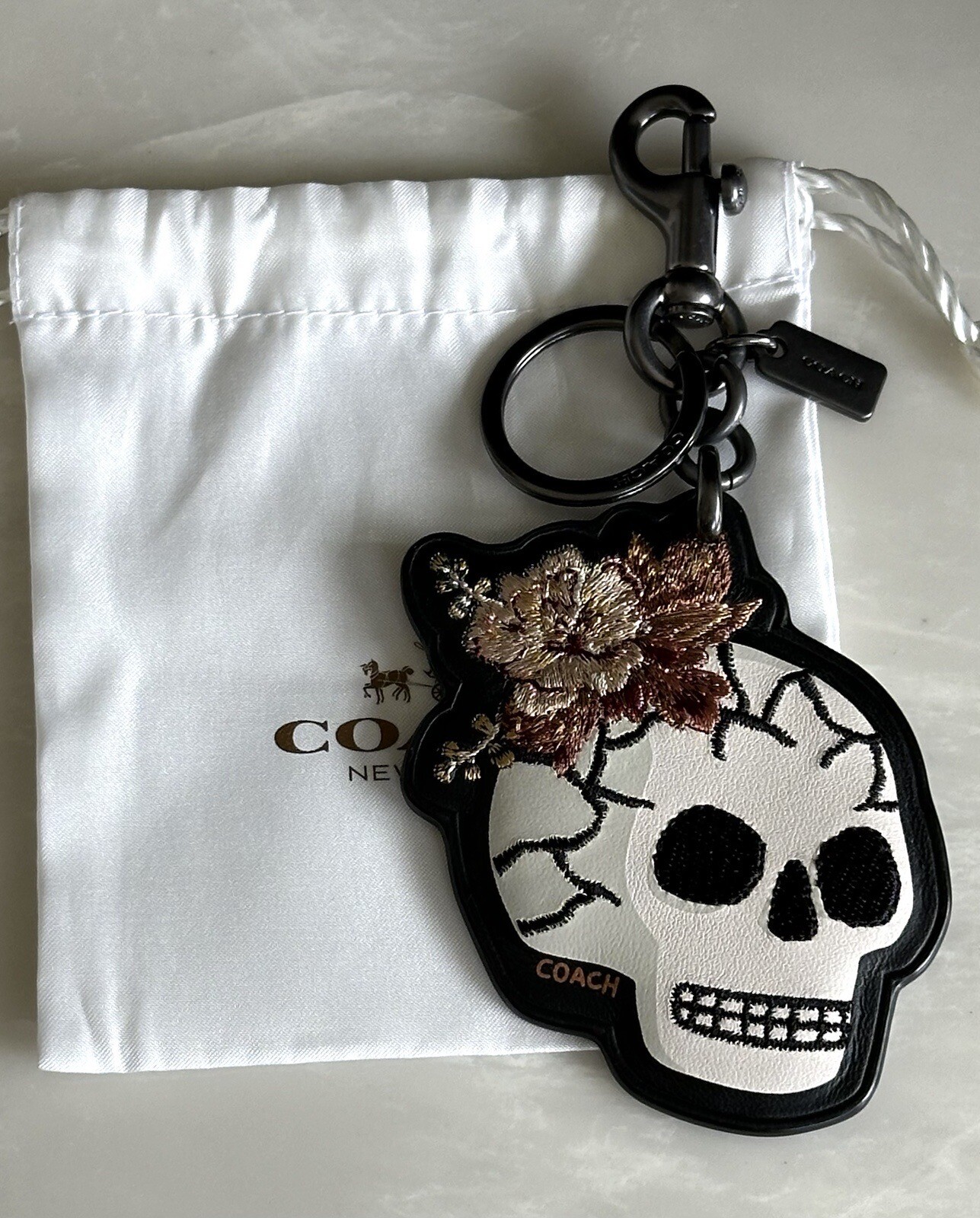NEW COACH SKULL HEAD EMBROIDERED LEATHER BAG CHARM KEY RING FOB 32697