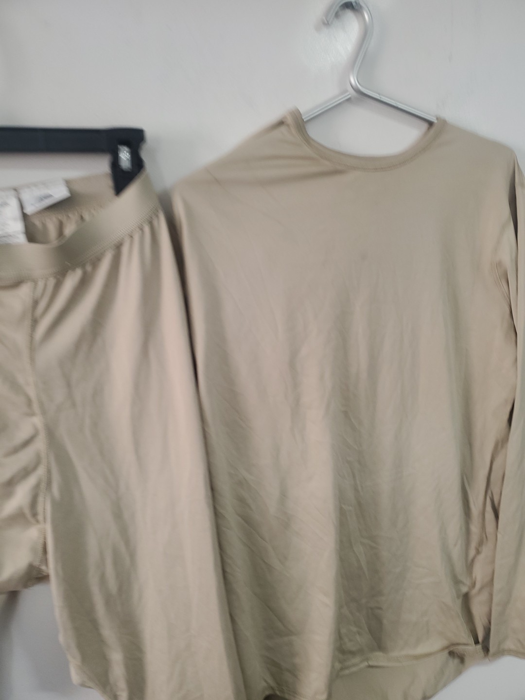 Special Medium Regular level 1 Silk Thermal Tan Pants & Top Set Sand Tan