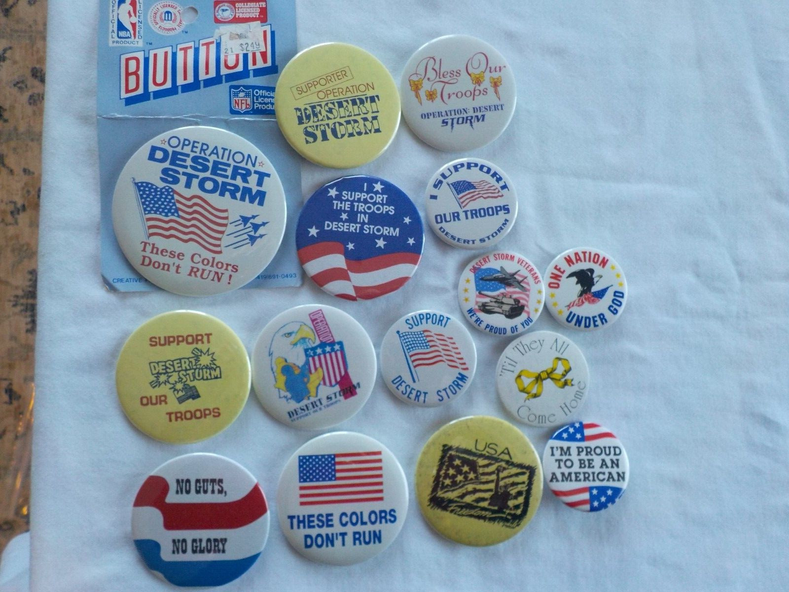 Lot of 15 Militaria USA 9 Operation Desert Storm + 6 Other Pins Buttons