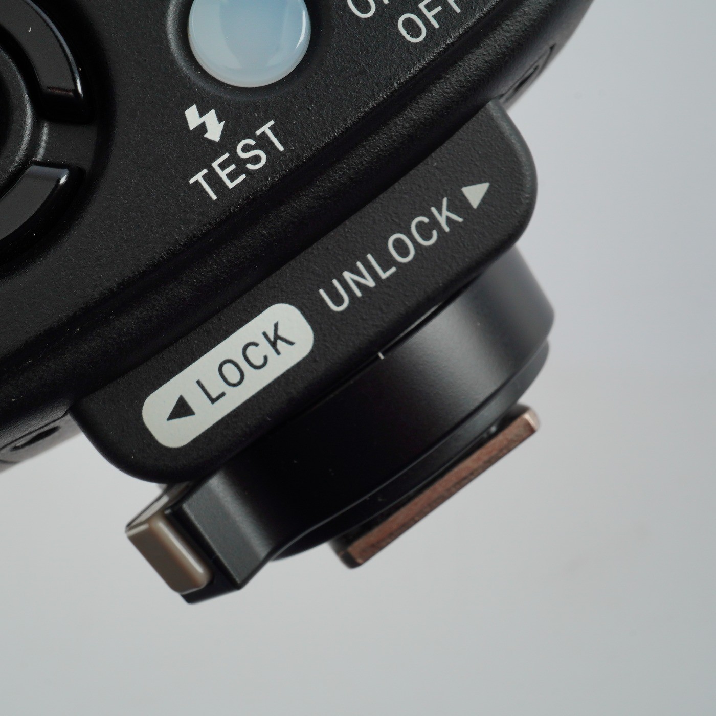 NEAR MINT SIGMA EF-630 Electronic Flash for Nikon