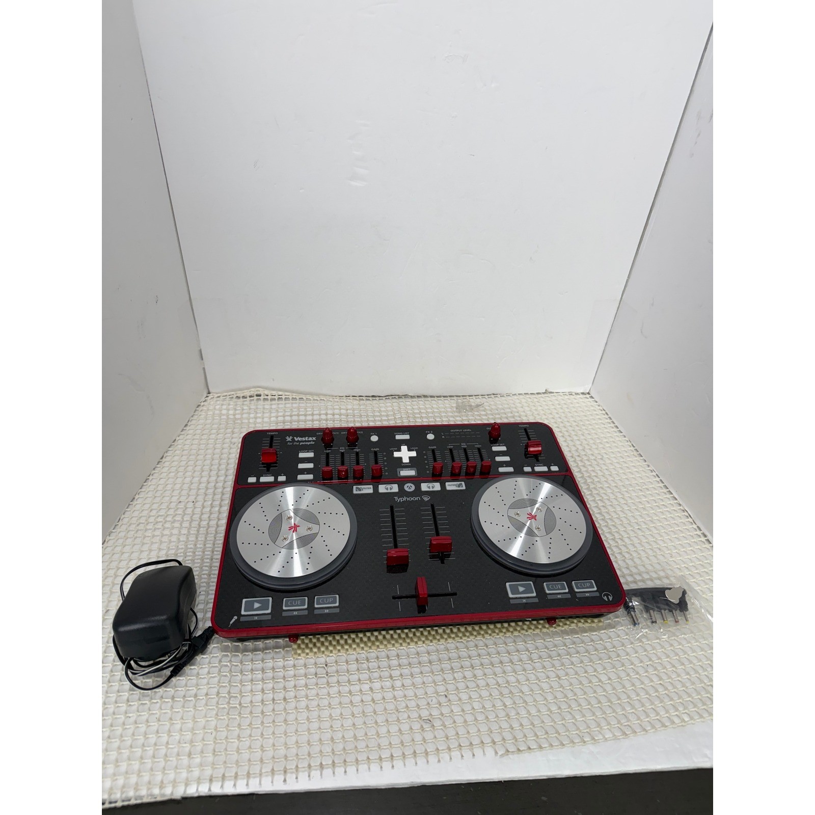 Vestax Typhoon DJ MIDI Controller Virtual DJ Black Red Silver VDJ-0001 Boxed EUC
