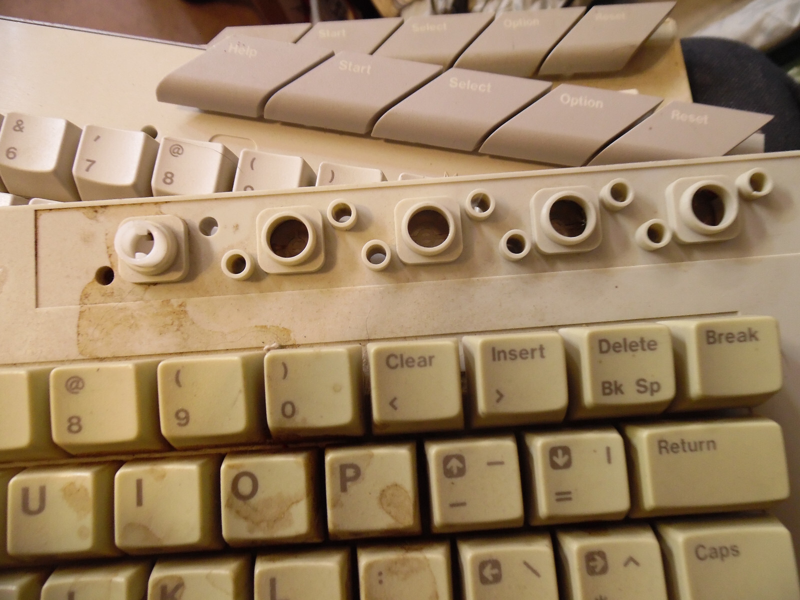 ATARI XEGM KEYBOARD with Case and cable Computer New
