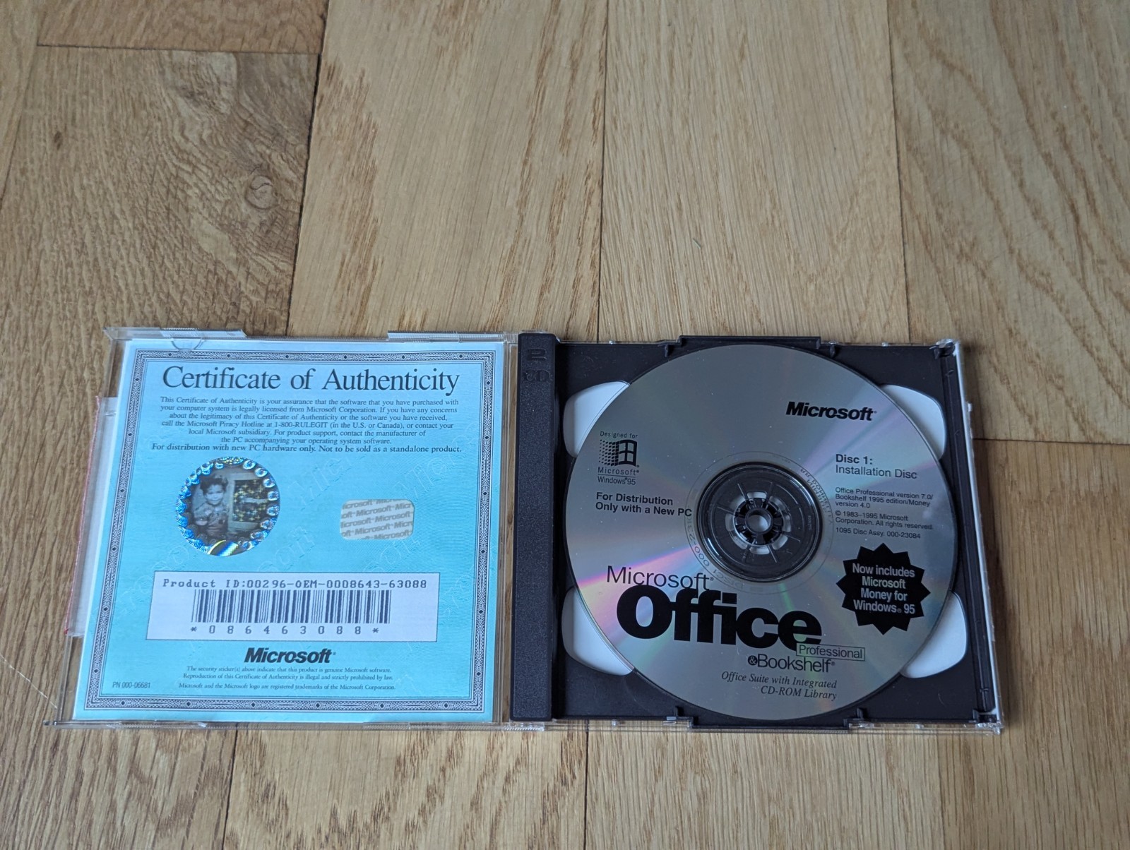 Microsoft Office And Bookshelf Professional For Windows 2 CDs, Box And Inserts