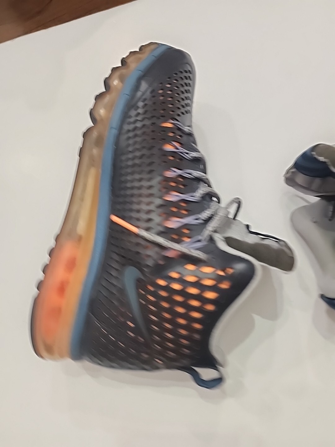Nike Max Size 8 Sneaker Black Orange