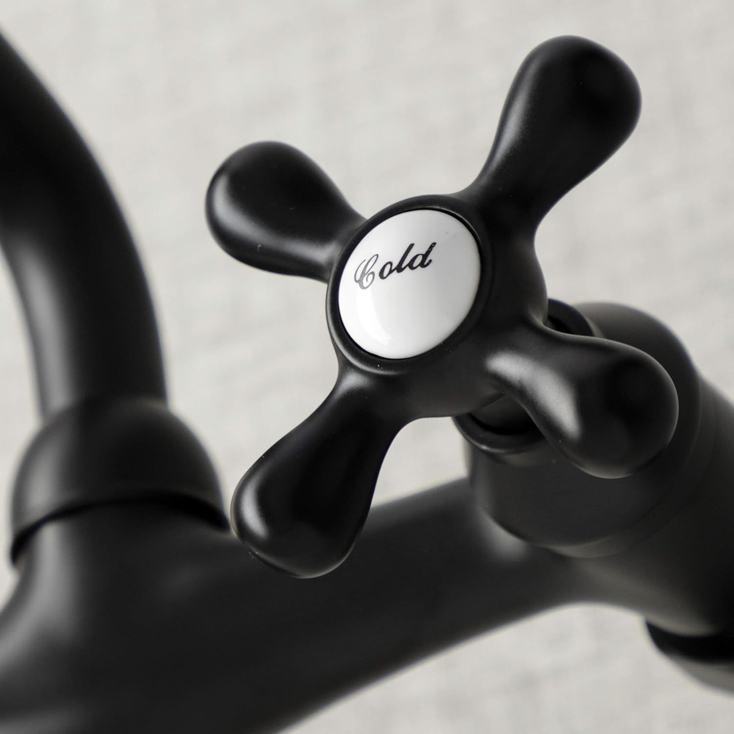 Traditional Style 2-Handle Kitchen Faucet, Black/`