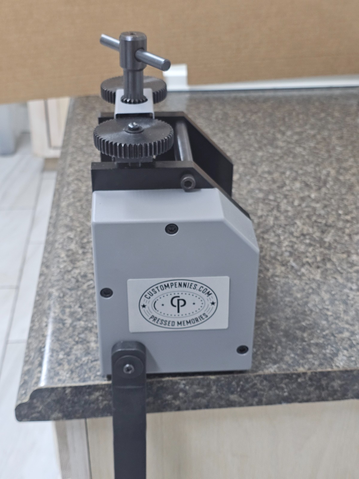 Penny Press Machine with 6 Custom Designs included