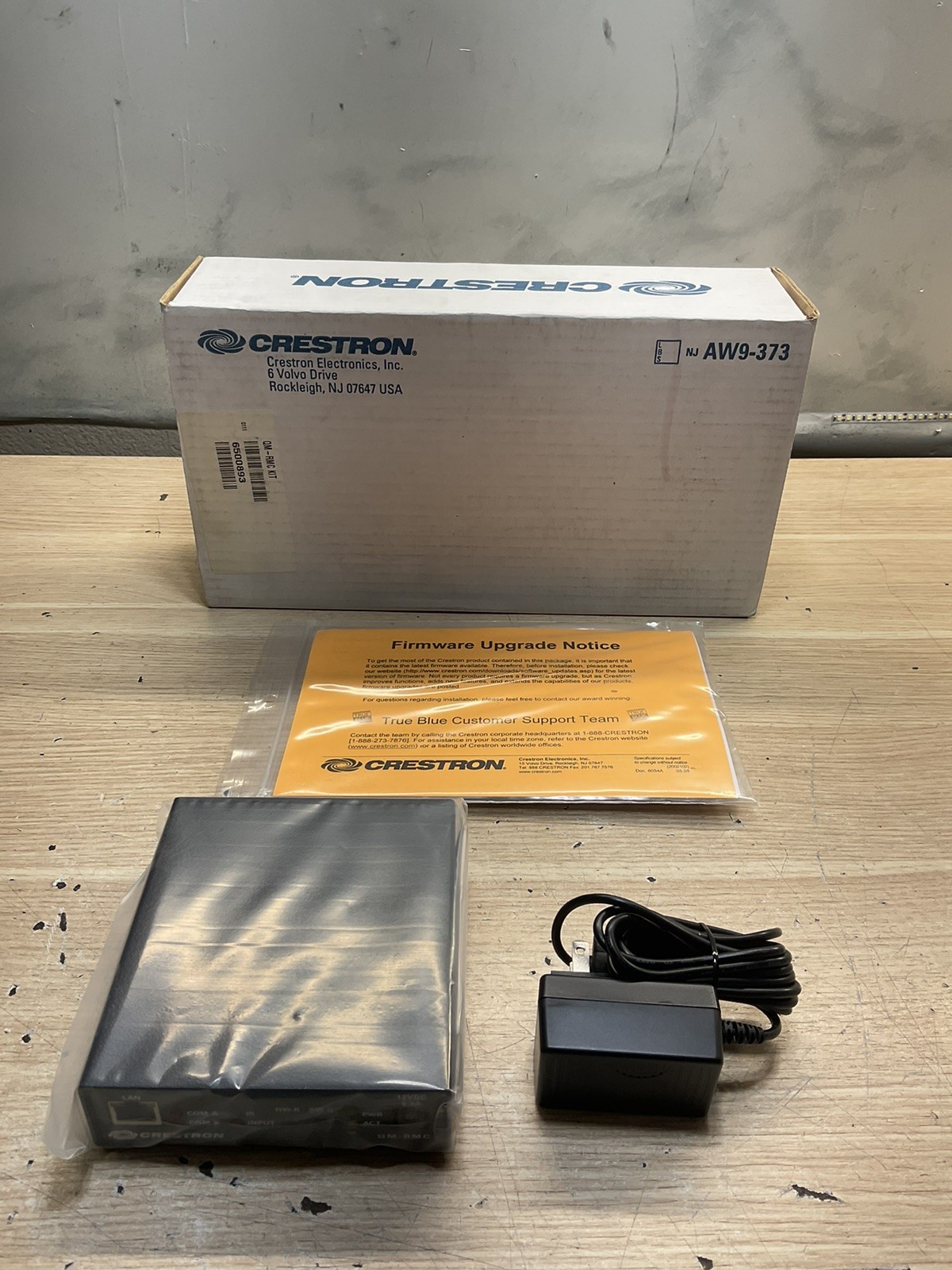 NEW in Box CRESTRON QM-RMC Room MediaController Kits w/Power Supply SKU /JUA2816