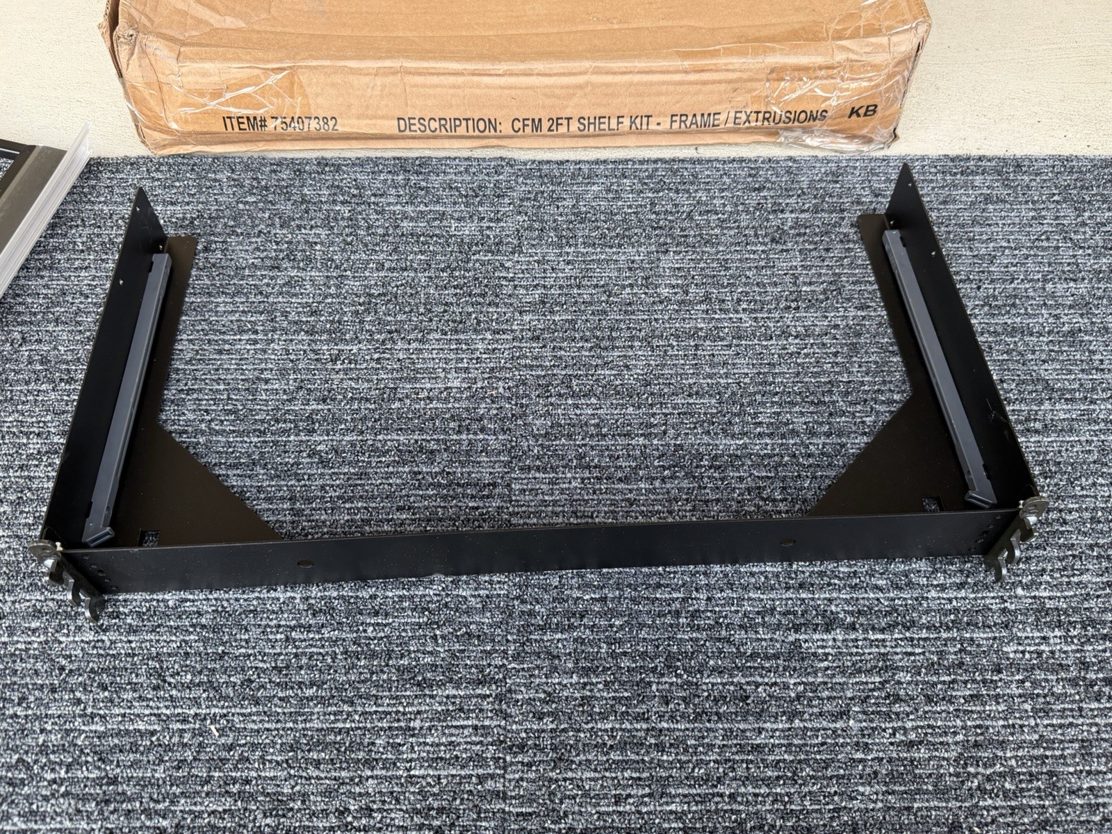 CFM 2FT SHELF KIT FRAME EXTRUSIONS - PACK SHELF FRAME W/SLIDE OUT ONLY!