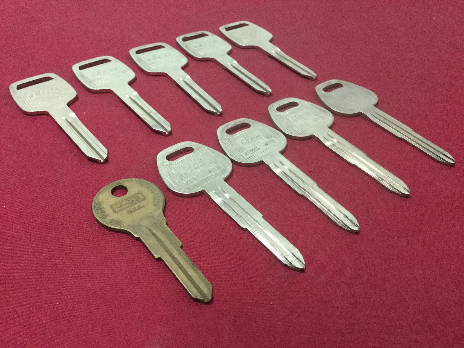 Volkswagen, Hyundai, Datsun by Ilco Auto Key Blanks, Set of 10 - Locksmith