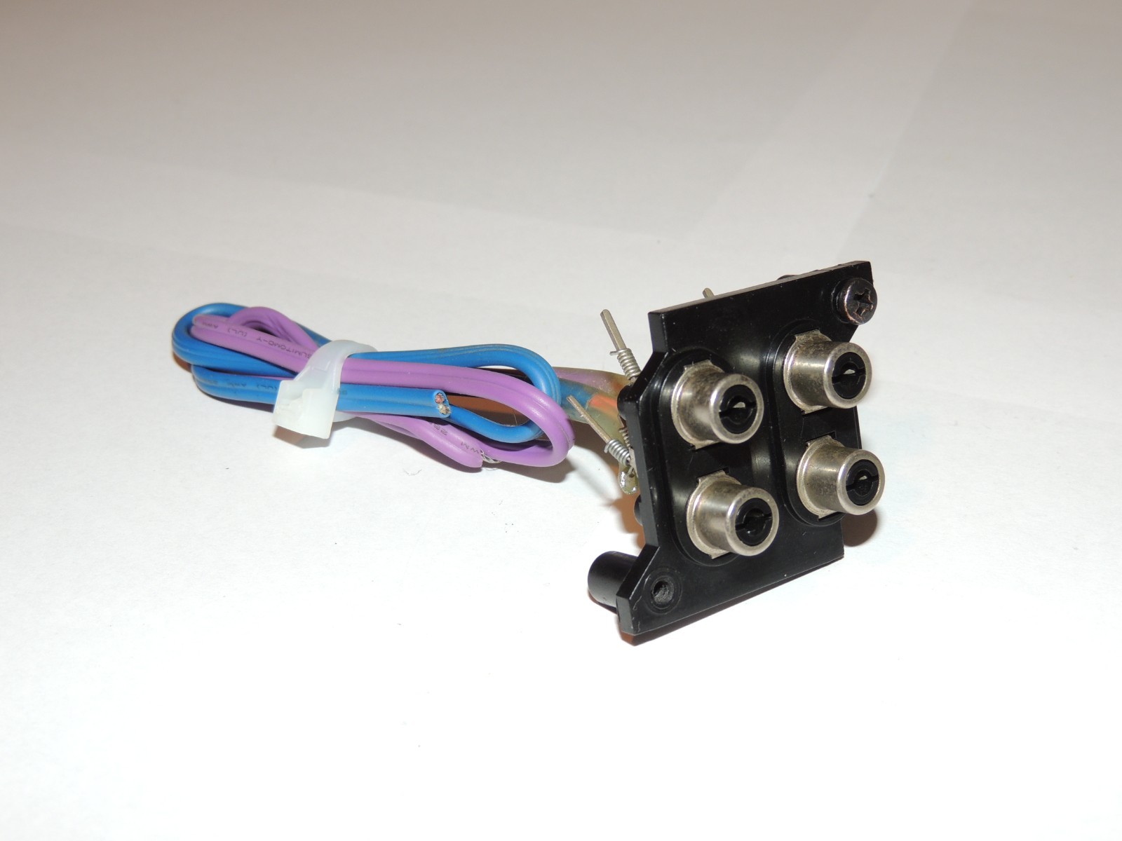 Yamaha CR-1020   Dolby FM Adaptor 4P Jack   LB40016