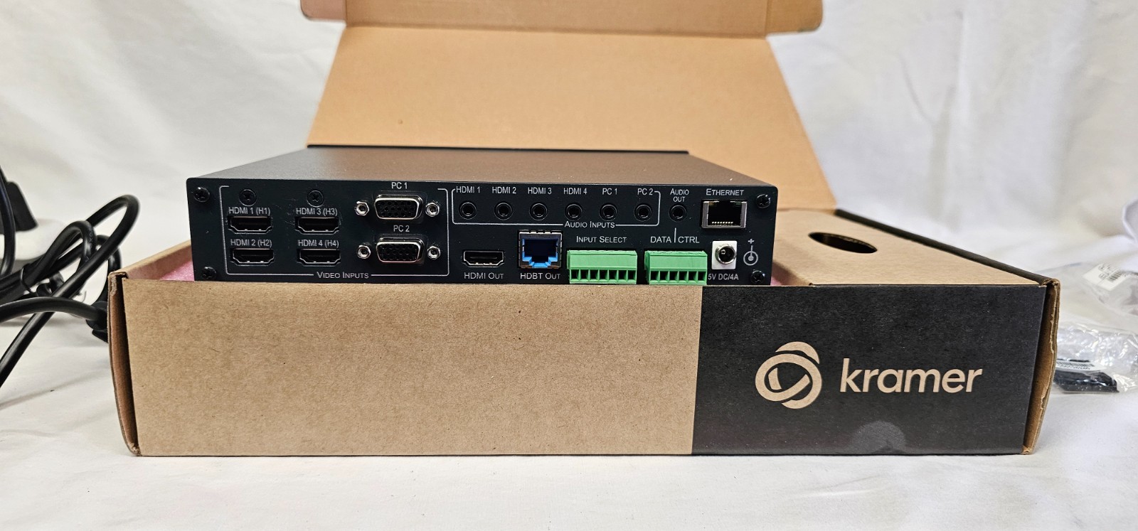 Kramer VP-440 6-Input Presentation Switcher / Video Scaler