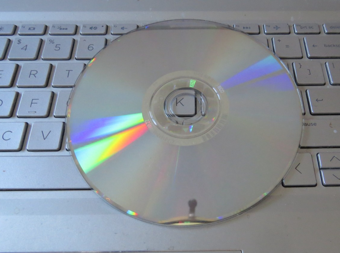 Microsoft Office And Student 2010 (DVD, 2011) Windows Family Pack CD ONLY