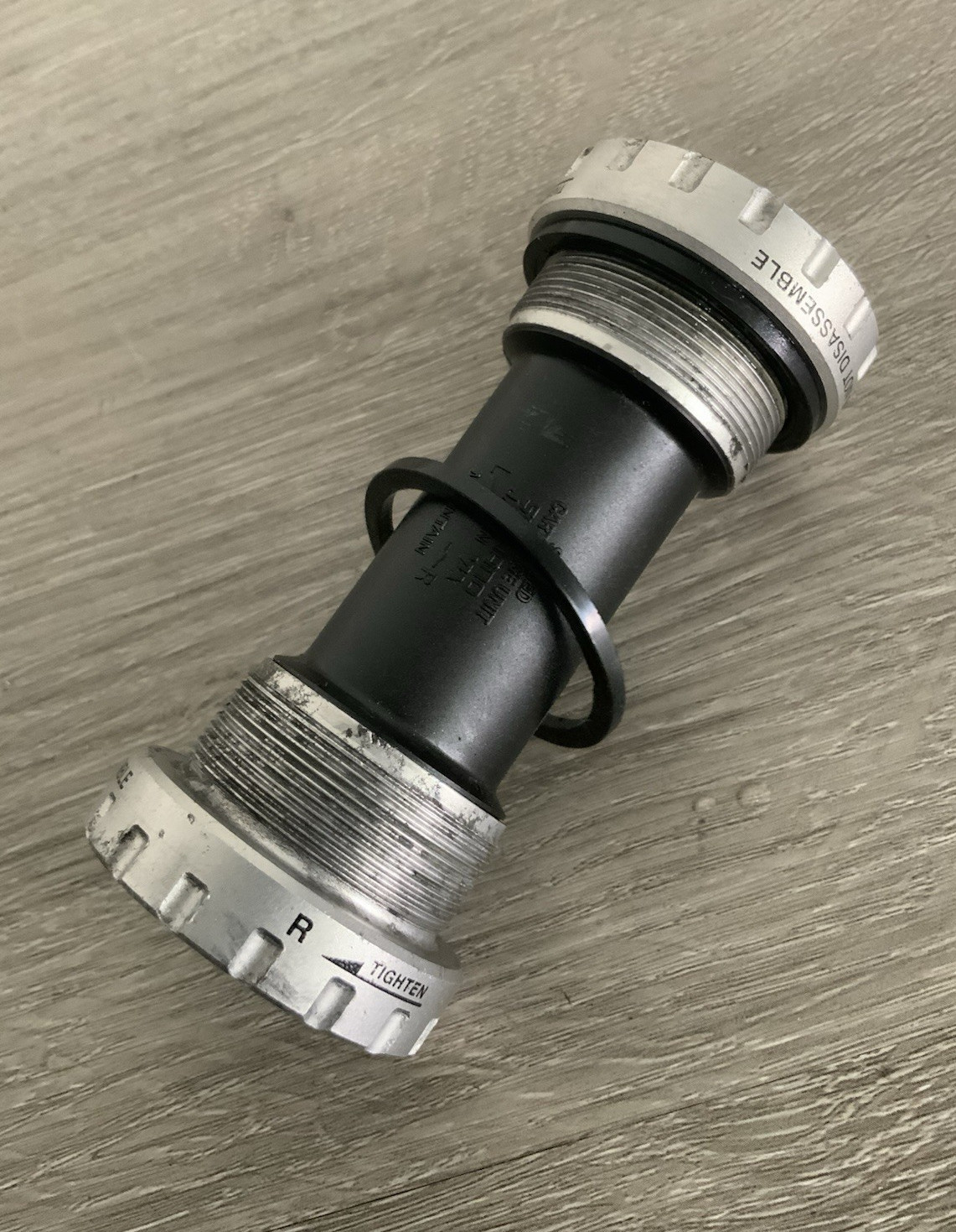 SHIMANO HOLLOWTECH II BOTTOM BRACKET MOUNTAIN BIKE BSA THREADING