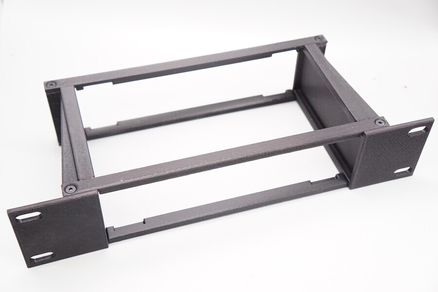 Rack Mount Bracket 9,5Zoll for Focusrite 4i4 Scarlett USB Audo Interface 3rd Gen