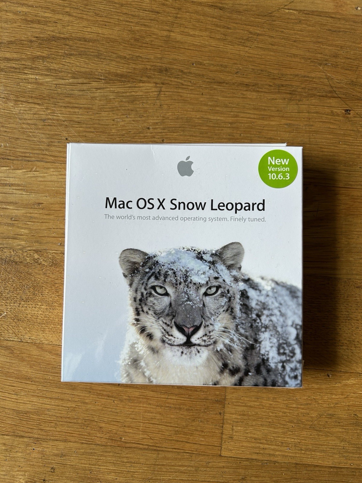 New Factory Plastic Sealed Apple Mac OS X Snow Leopard 10.6.3 Retail MC573Z/A