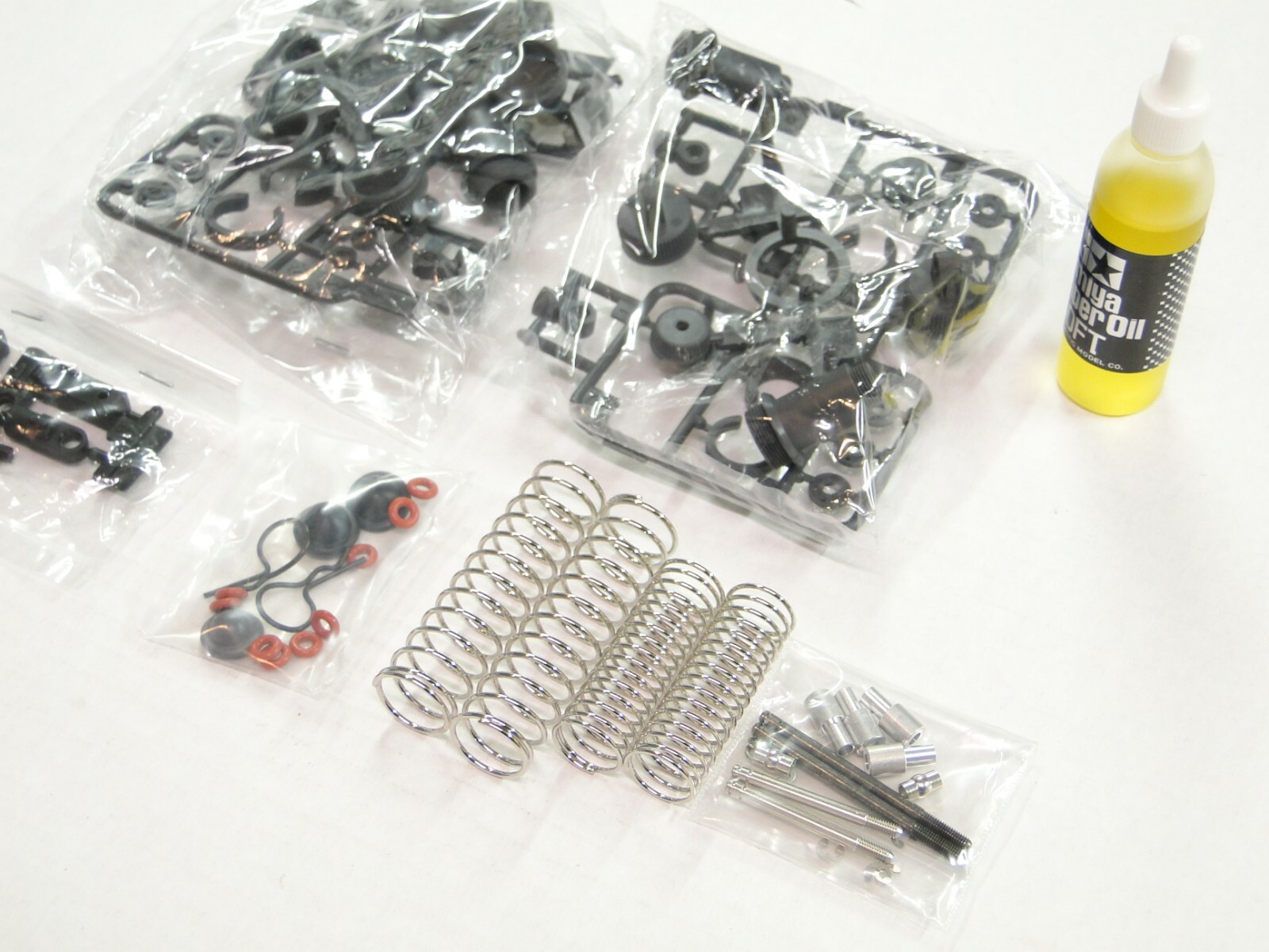 NEW TAMIYA SUPER ASTUTE Shocks Damper Set UC16