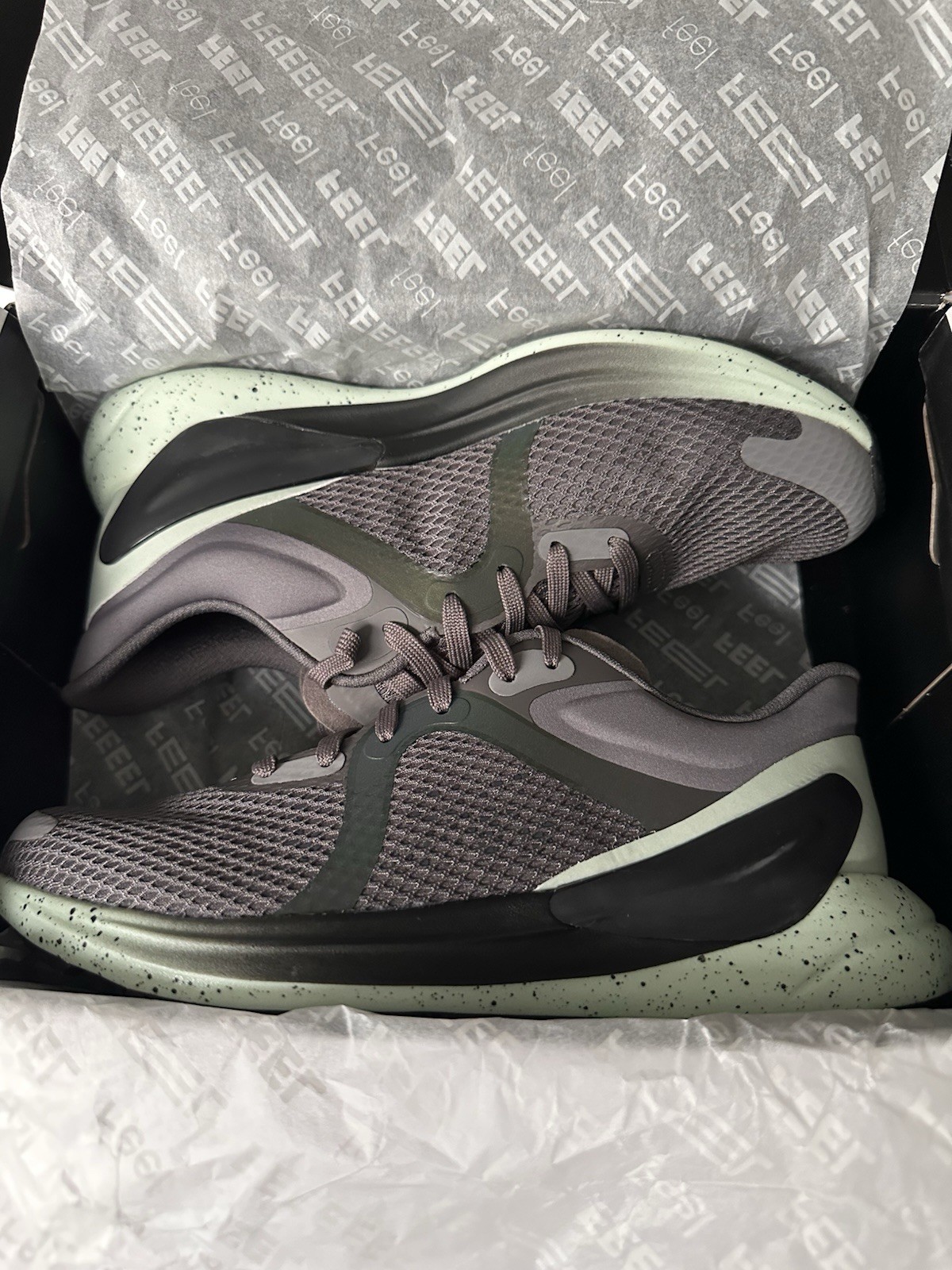 New In Box! Lululemon Blissfeel Women's Running Gray/Black/Green Sz 6.5 Sneakers