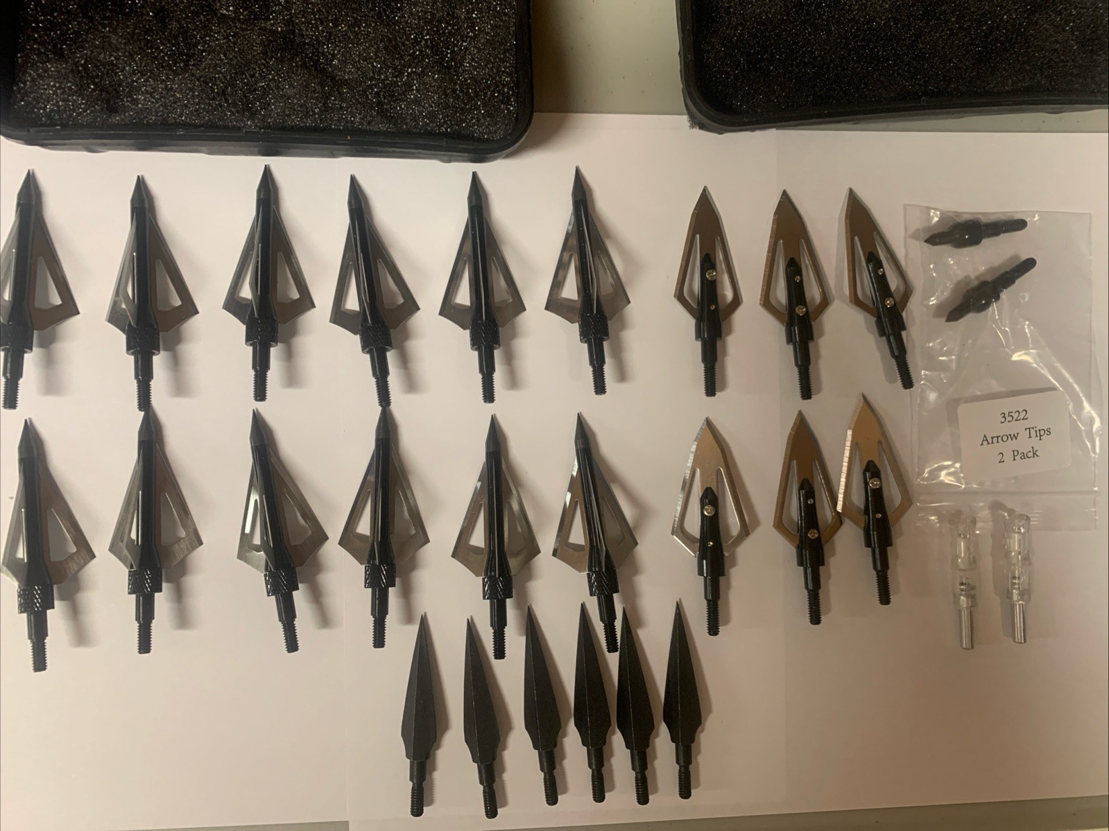 28 Archery Broadheads Assortment “see Pictures “”New