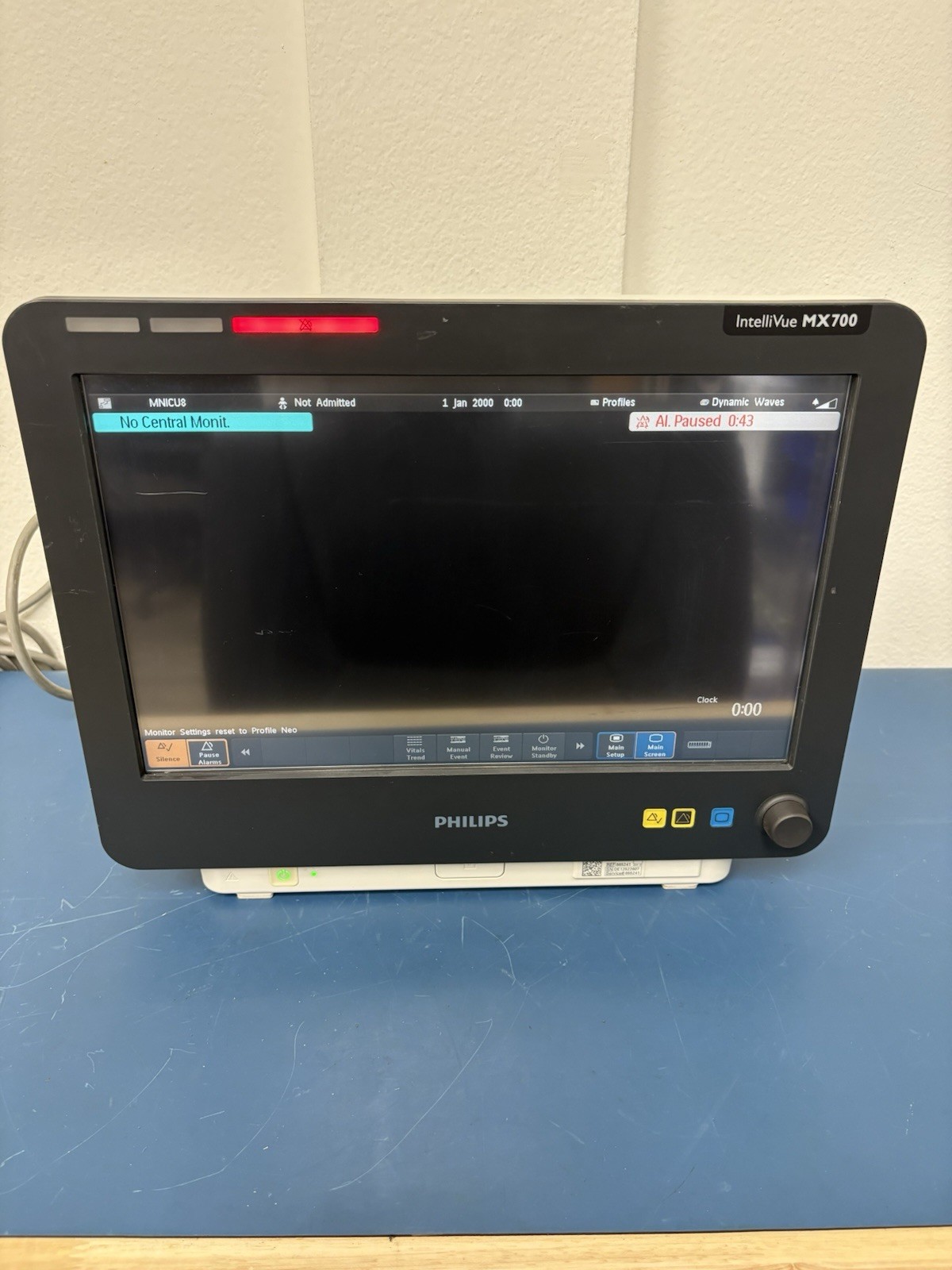 Philips IntelliVue MX700 Patient Monitor