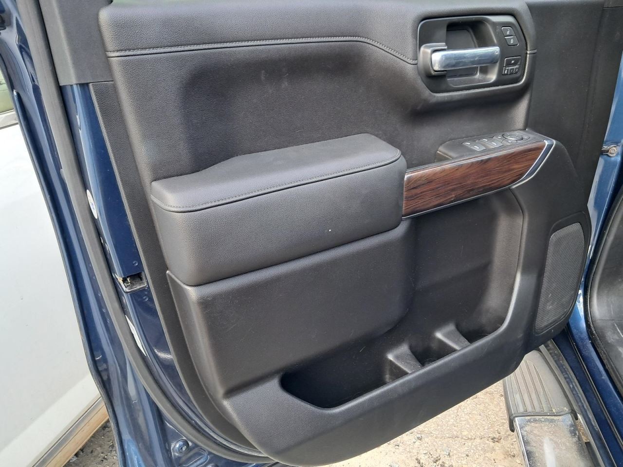 SIERRA150 2020 Glove Box 4786500