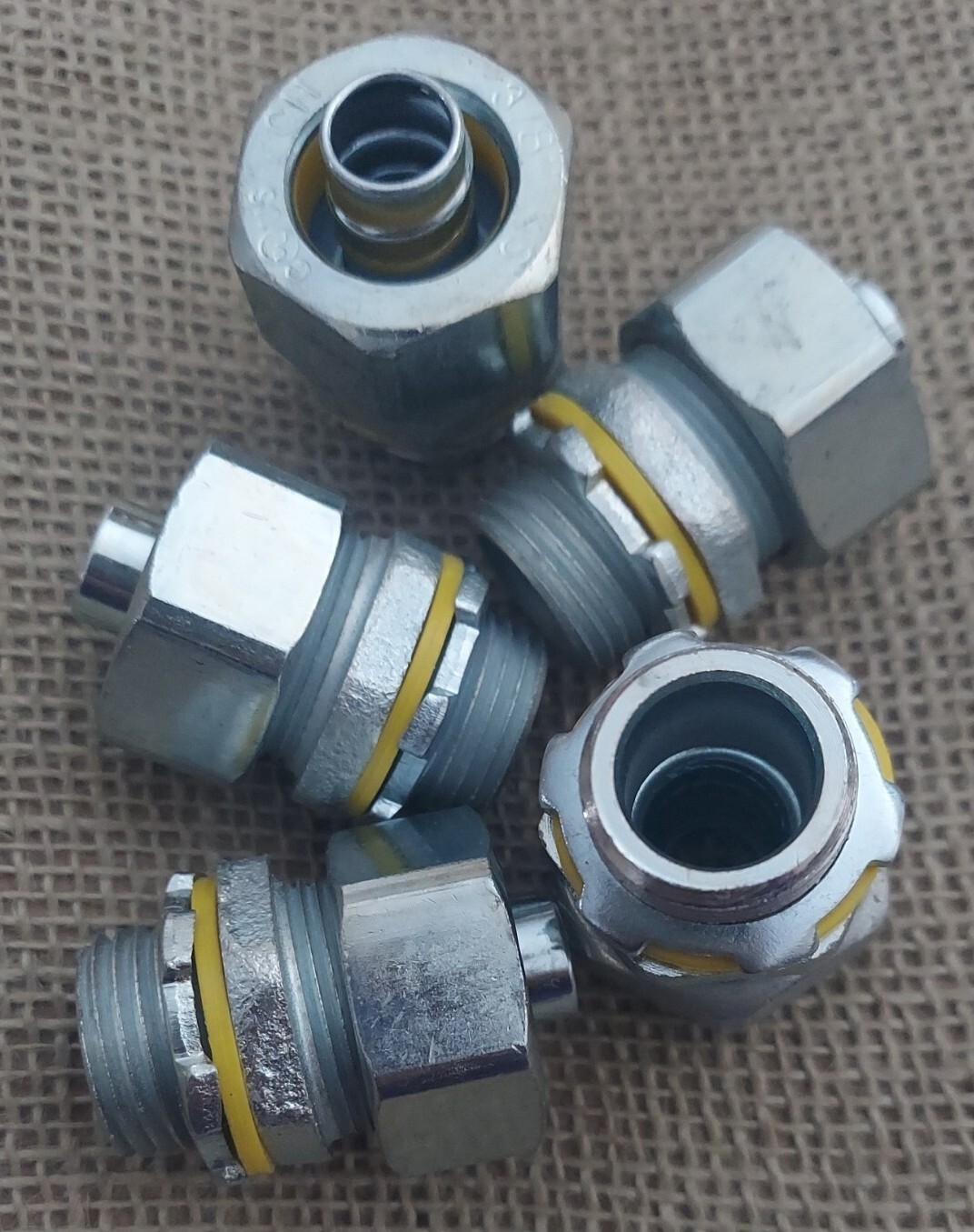 Lot of 5 -CROUSE HINDS LT38 3/8" STRAIGHT MALE CONN W/O Insulated Throat Bushing