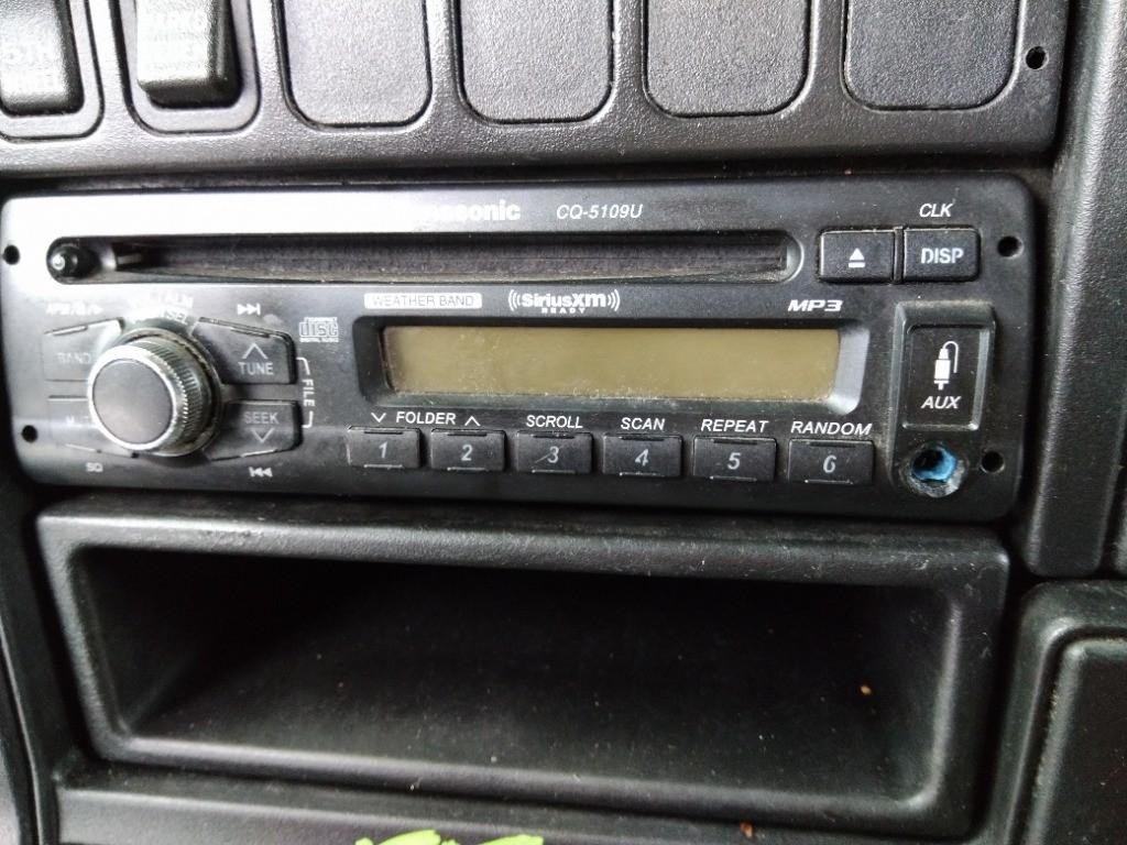 Replaces 2009 INTERNATIONAL PROSTAR 122 RADIO AM/FM/CD ,  OH