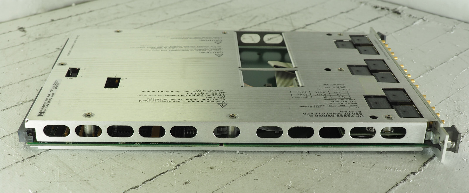 HP 75000 Series C E1472A C-Size VXI 50 Ohm RF Multiplexer Module