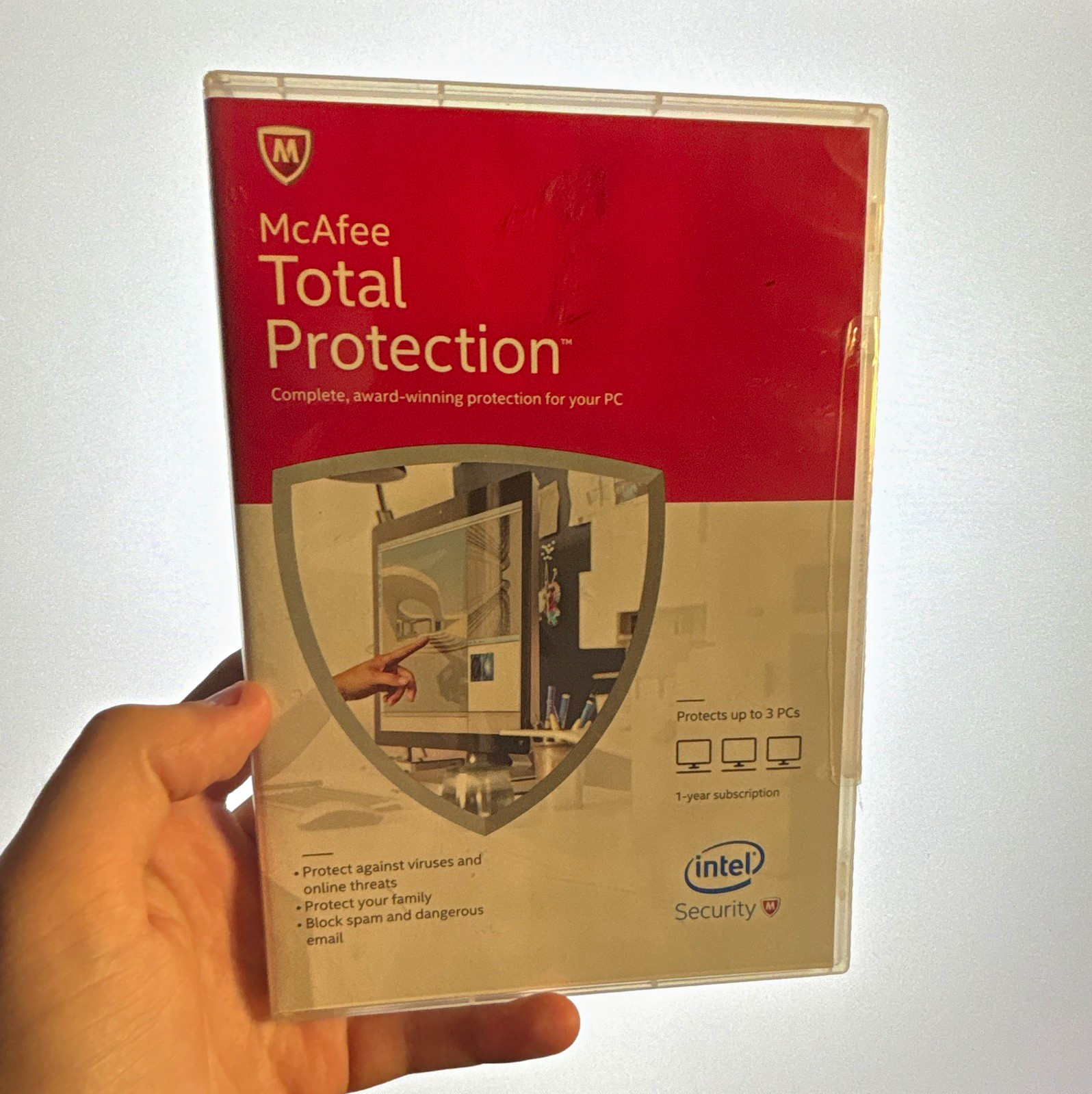 McAfee Total Protection 1-Year Subscription CD for 3 PCs Windows XP/Vista/7
