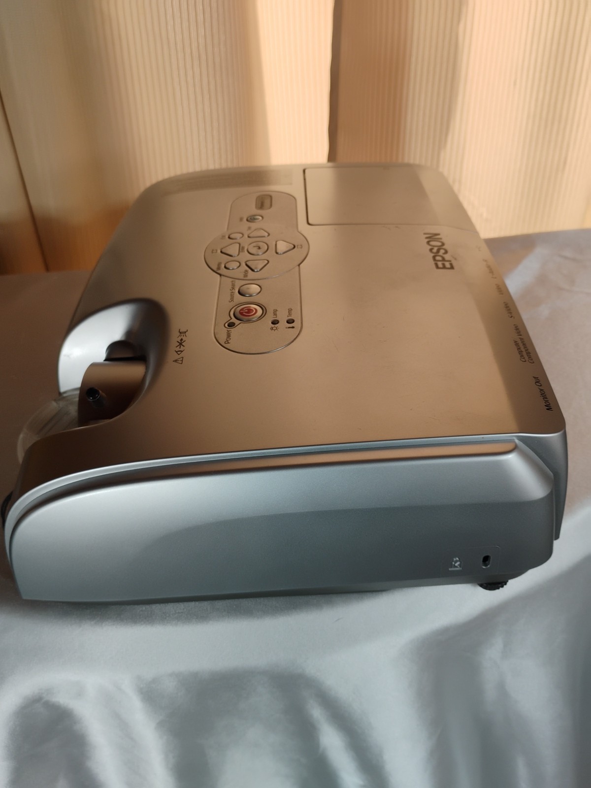 LCD Projector Epson EMP-S3 with Soft Case, Remote & All Wires Tested