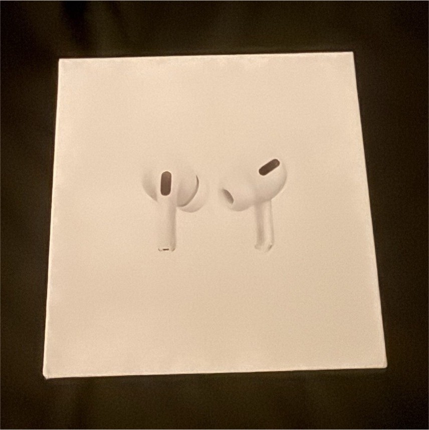 Apple AirPods Pro Wireless Bluetooth In-Ear Earbuds White with Charging Case