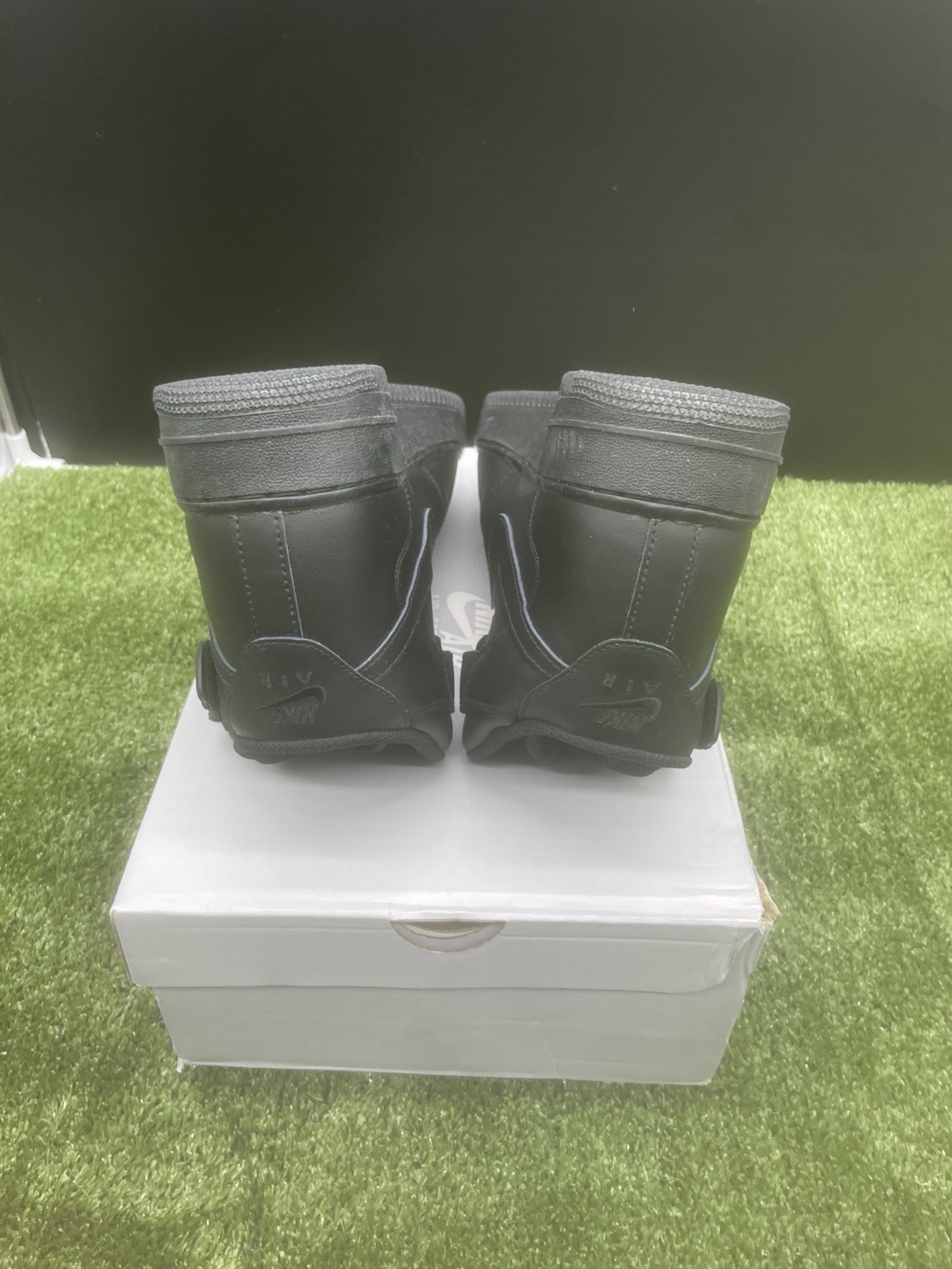 [CW2289-001] Mens Nike Air Force 1 Mid '07 'Triple Black' SIZE 9