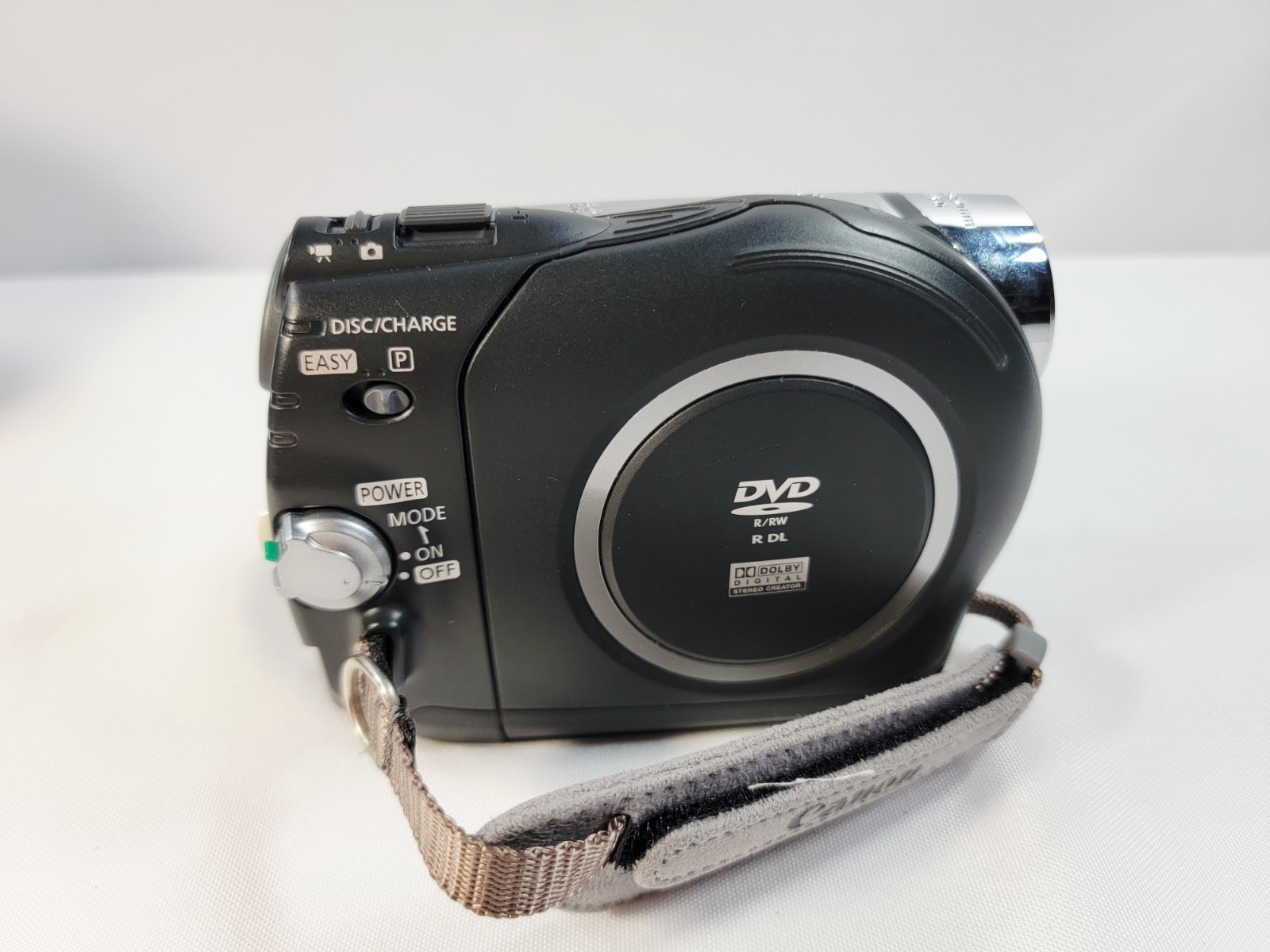 Canon DC330 DVD Camcorder with 37x Optical Zoom, Bundle