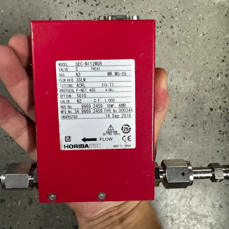 HORIBA STEC SEC-N112MGR Flow Sensor Used 1PCS