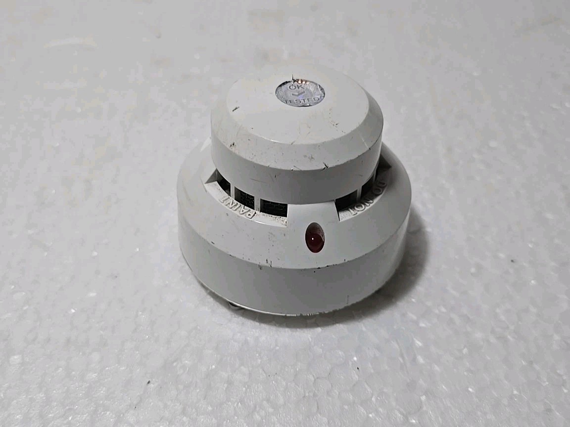 Apollo 53541-151 APO Ionisation Smoke Detector 17 to 28VDC , New
