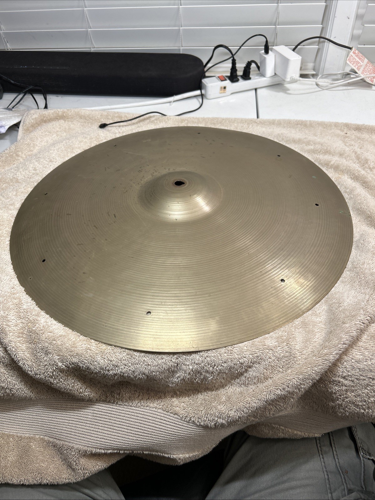 Zildjian Vintage 20” Ride Vented Cymbal With Effects. No Cracks  See Pictures