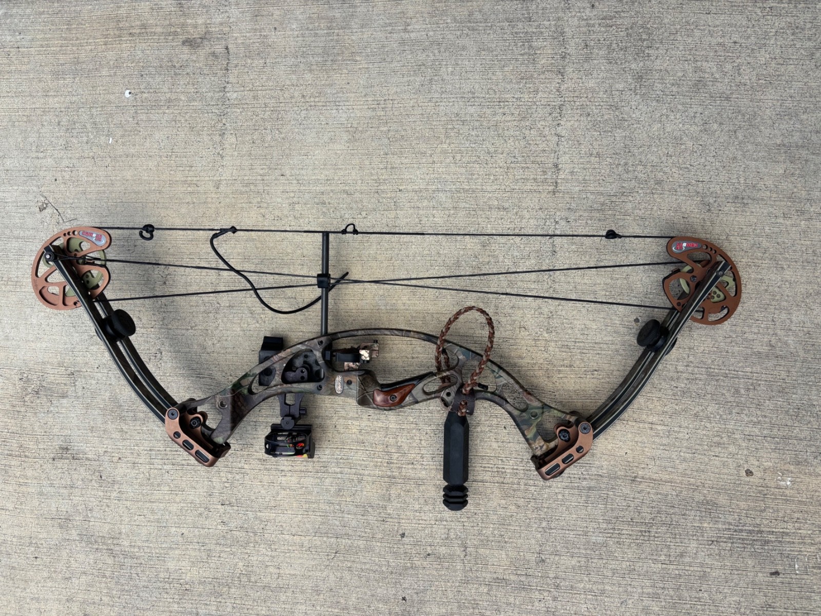Hoyt Vipertech X compound hunting bow right hand
