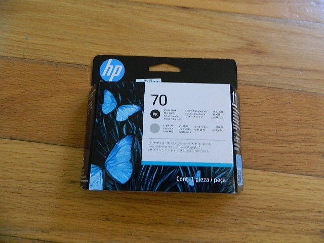 2025 GENUINE HP #70 Photo Black/Light Gray PRINTHEAD DESIGNJET Z2100 C9407A NEW