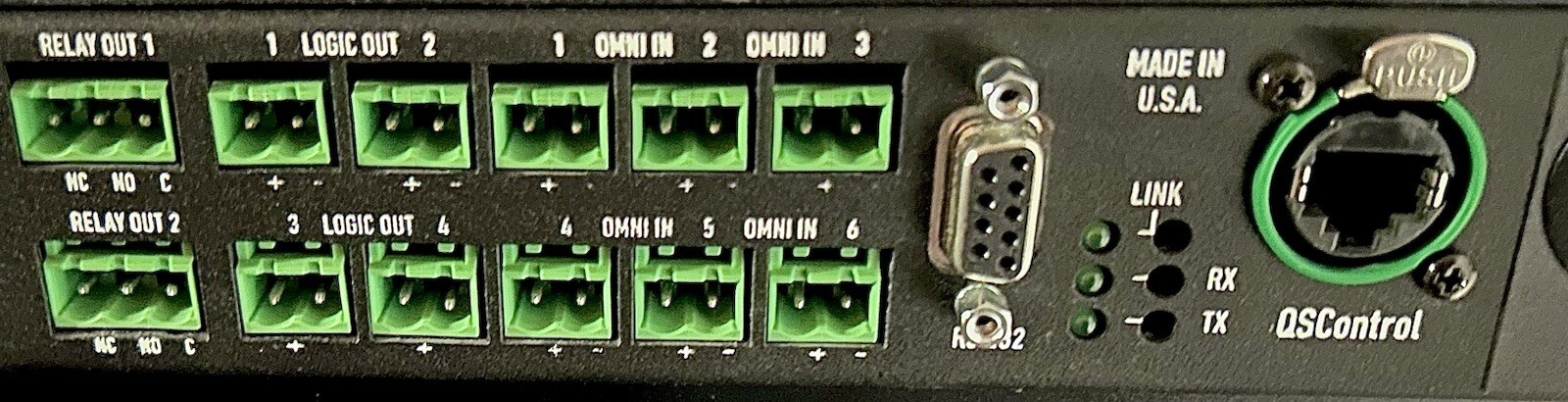 QSC-DSP 322UA--8in/8out-Processor-Active Crossover/Processor/Management
