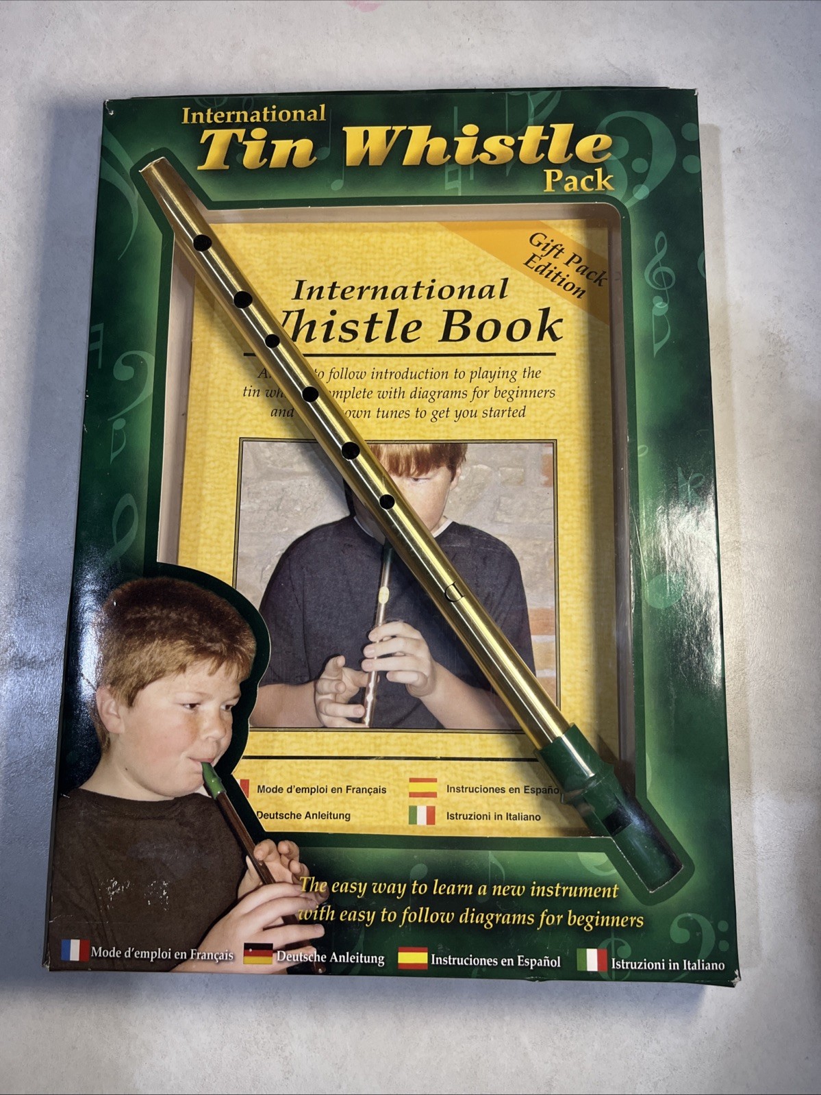 International Tin Whistle Gift Pack. 5 Language Instruction. New In Box