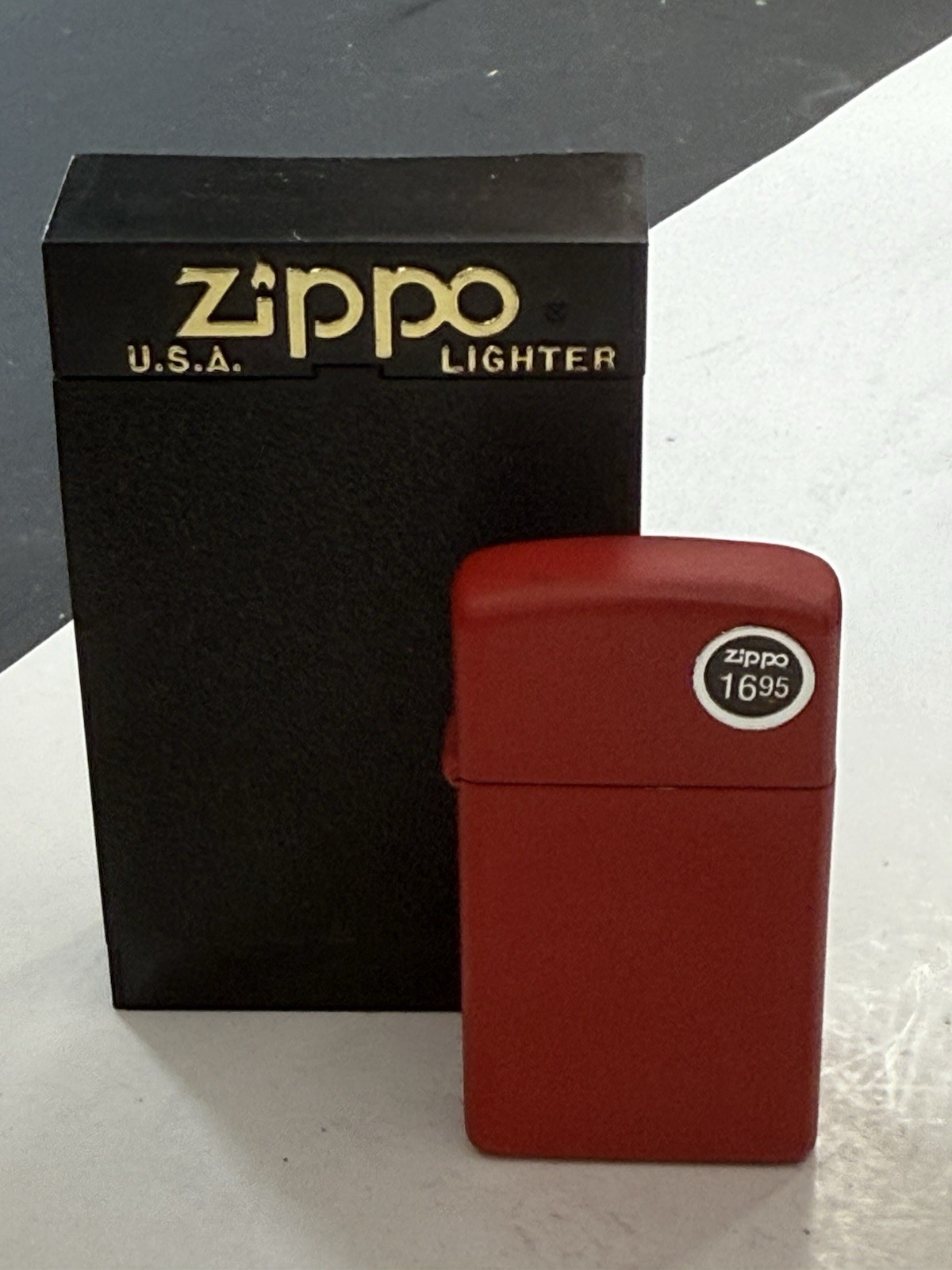 ZIPPO 1997 RED MATTE SLIM LIGHTER SEALED IN BOX G519